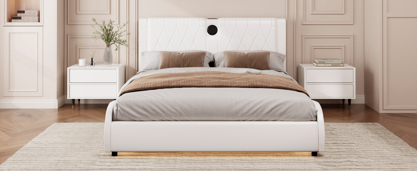 King Size Luxurious Faux Leather Upholstered Platform Bed with