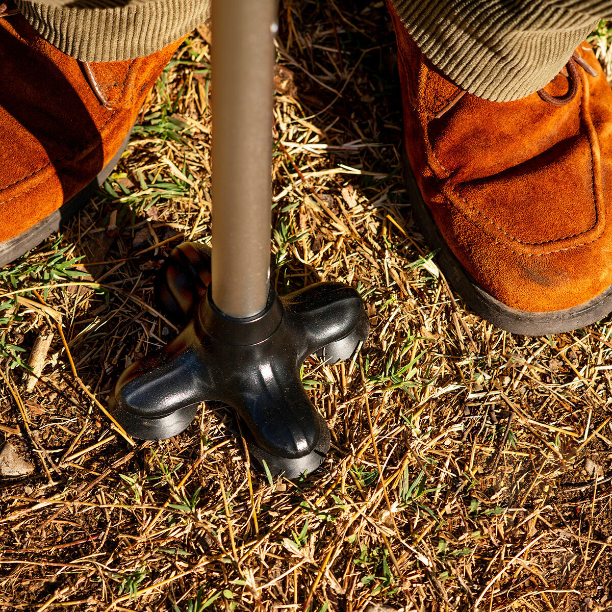 Extendable Walking Stick with LED, Alarm and Grabber Hannde