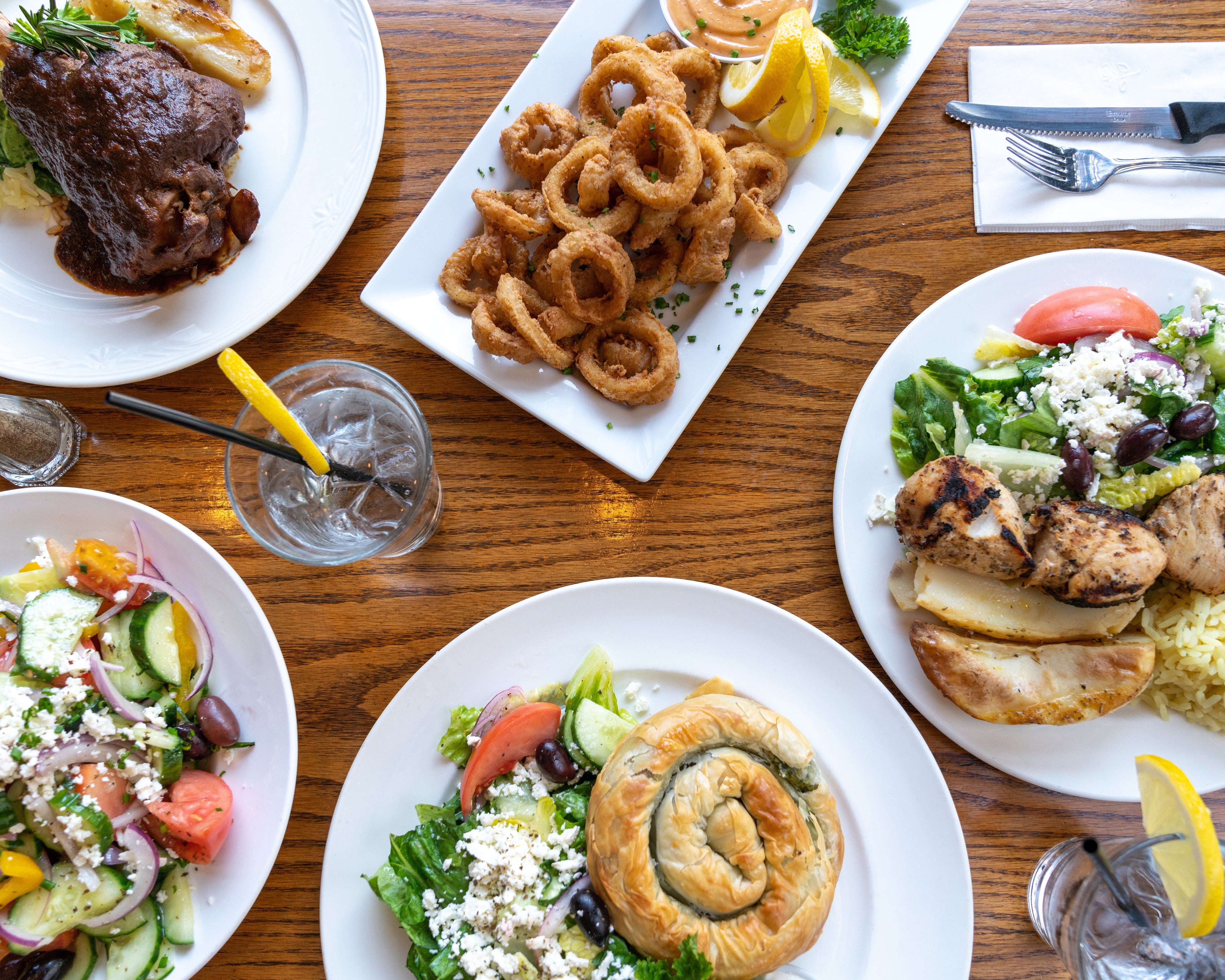files/greek-dinner-in-restaurant.jpg