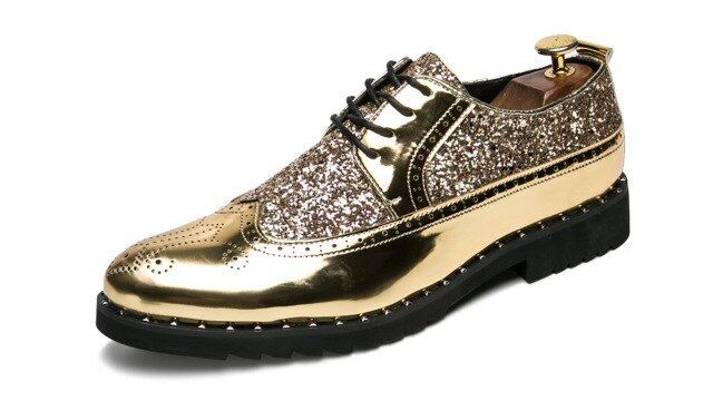 Mens Dress Shoes Golden glitter Brogue Formal Shoes Men Elegant Patent Leather Flats Oxford Footwear Lace Up Pointed