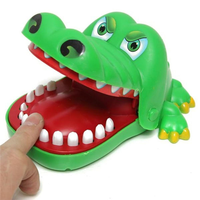 2020 Hot Sale New Creative Small Size Crocodile Mouth Dentist Bite Finger Game Funny Gags Toy For Kids Play Fun