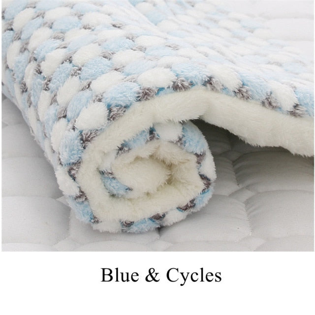Dog Mat Dog Bed Thickened Pet Cat Soft Fleece Pad Blanket Bed Mat Cushion Home Portable Washable Rug Keep Warm Pet Supplies