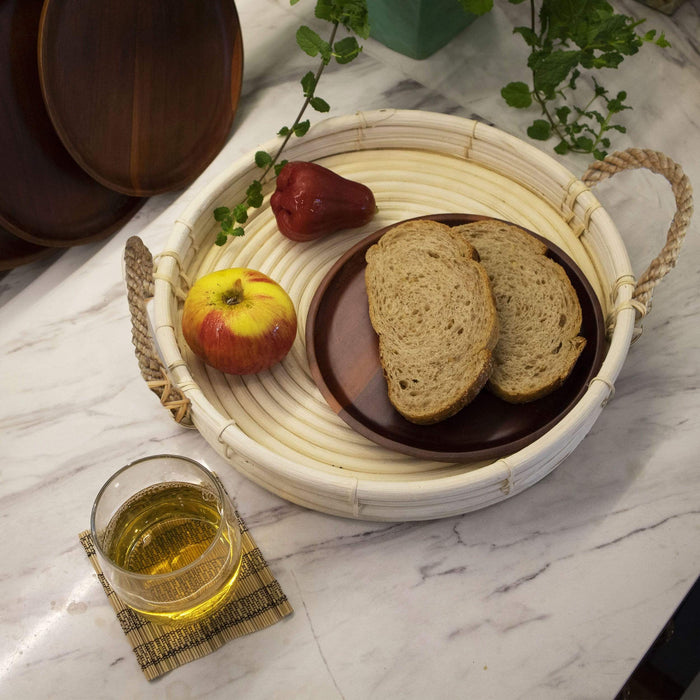 Set of 2 Round Wicker Serving Trays and Coffee Trays with Rope Handles for Kitchen Servings and Home Decoration